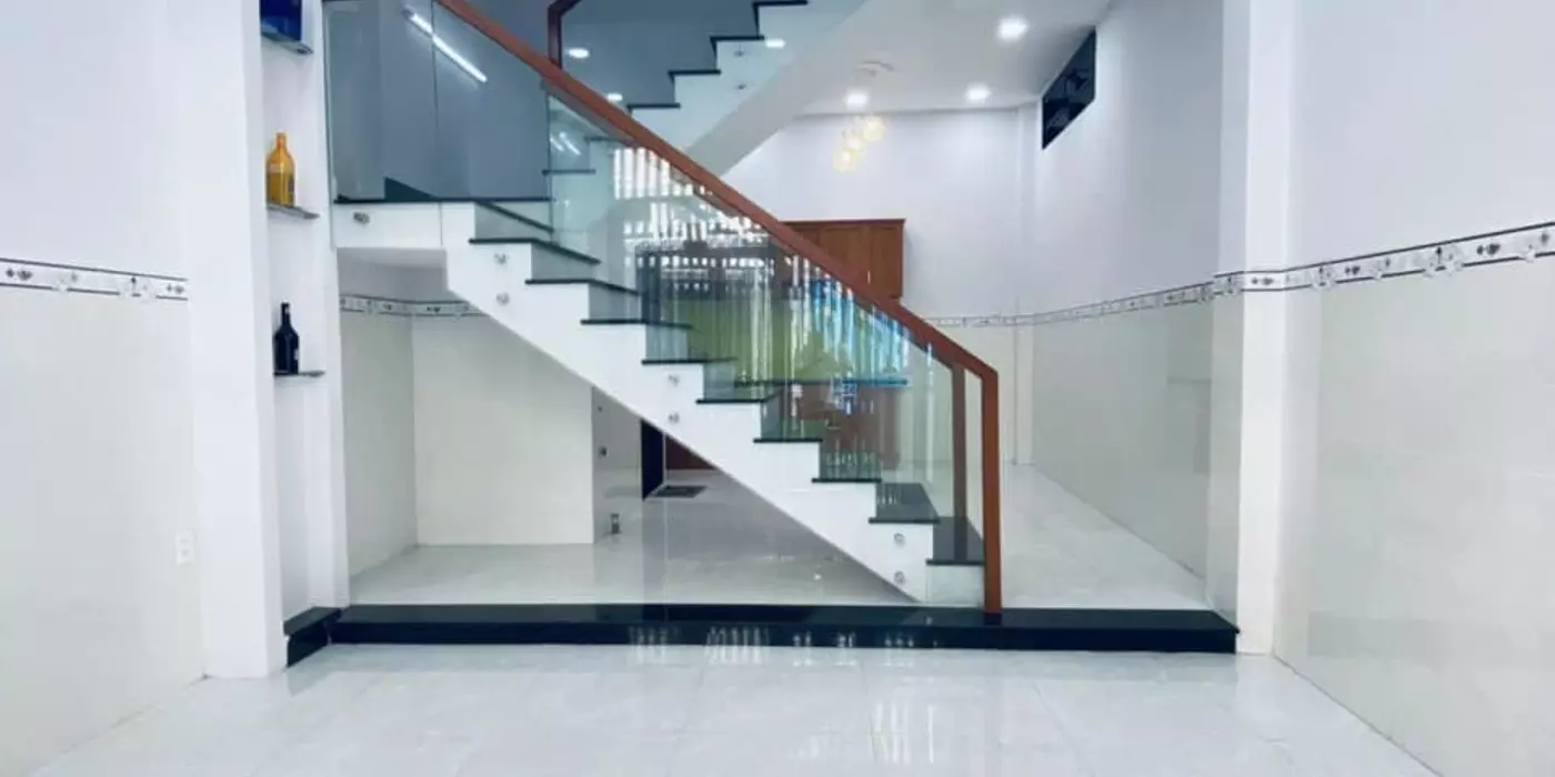 +1 BÁN NHÀ MẶT TIỀN - GẦN VÒNG XOAY PHÚ HỮU - 64M2 - 4 TẦNG 3PN- KINH DOANH - HOÀN CÔNG