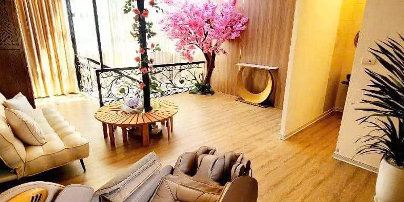 NHÀ ĐẸP LÀ NƠI  TẬN HƯỞNG CUỘC 

SỐNG SIÊU  HIẾM 

35m2 x 5 TẦNG. HƠN 25.5 TỶ QUÁ NGON 

NGUYỄN