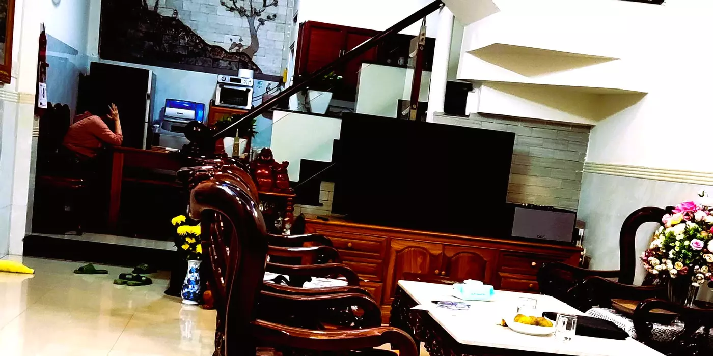 Bán nhà Tân Bình - Cách mạng tháng 8 thông Hoàng Sa, ngang 4,8m, 61m2