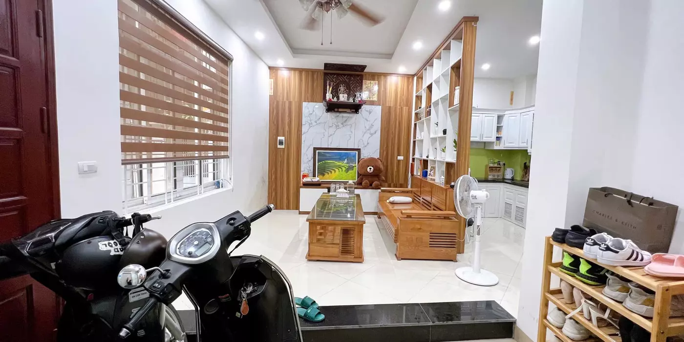 BÁN NHÀ PHẠM VĂN ĐỒNG 35M – 5 TẦNG ĐẸP NHƯ MỚI – LÔ GÓC 2 THOÁNG – HÀNG XÓM KĐT TP GIAO LƯU – 25M