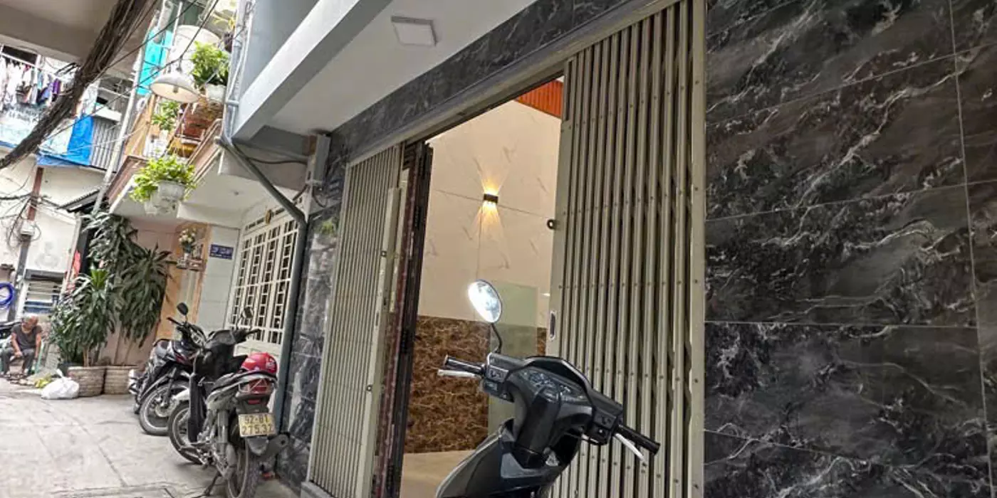 NGANG 4,3 NỞ TÀI LỘC 4.5 DÀI 7.8
3 TẤM CÓ 79 TRIỆU M HƠN