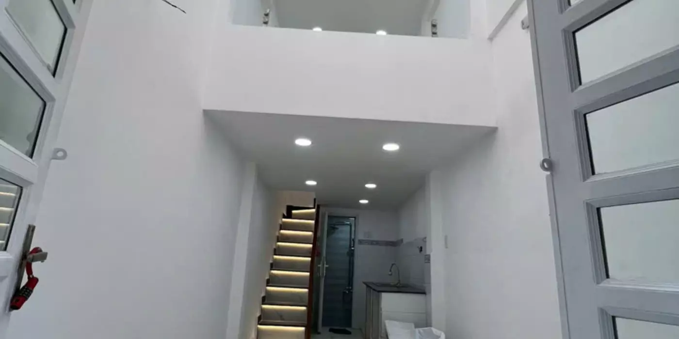 SÁT MẶT TIỀN HOÀNG DIỆU -VĨNH KHÁNH Q4

ĐÚC 3 TẤM CÓ 2 TỶ