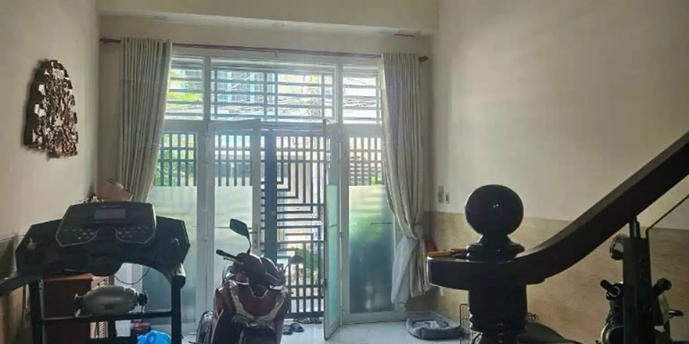 CÔNG SUẤT CHO THUÊ 50TR/THÁNG-MẶT TIỀN KINH DOANH ĐƯỜNG SỐ 5 NGAY CHỢ TÂN MỸ - NHÀ MỚI NỘI THẤT