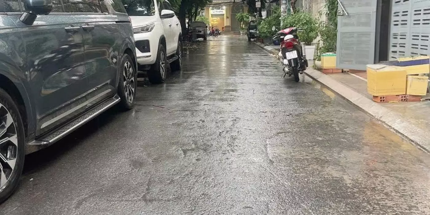 BÁN NHÀ TÂN BÌNH GIÁP QUẬN 10, 105M2, HXH, Ô TÔ NGỦ ĐƯỢC TRONG NHÀ, 4 TẦNG, GIẢM 1 TỶ.
