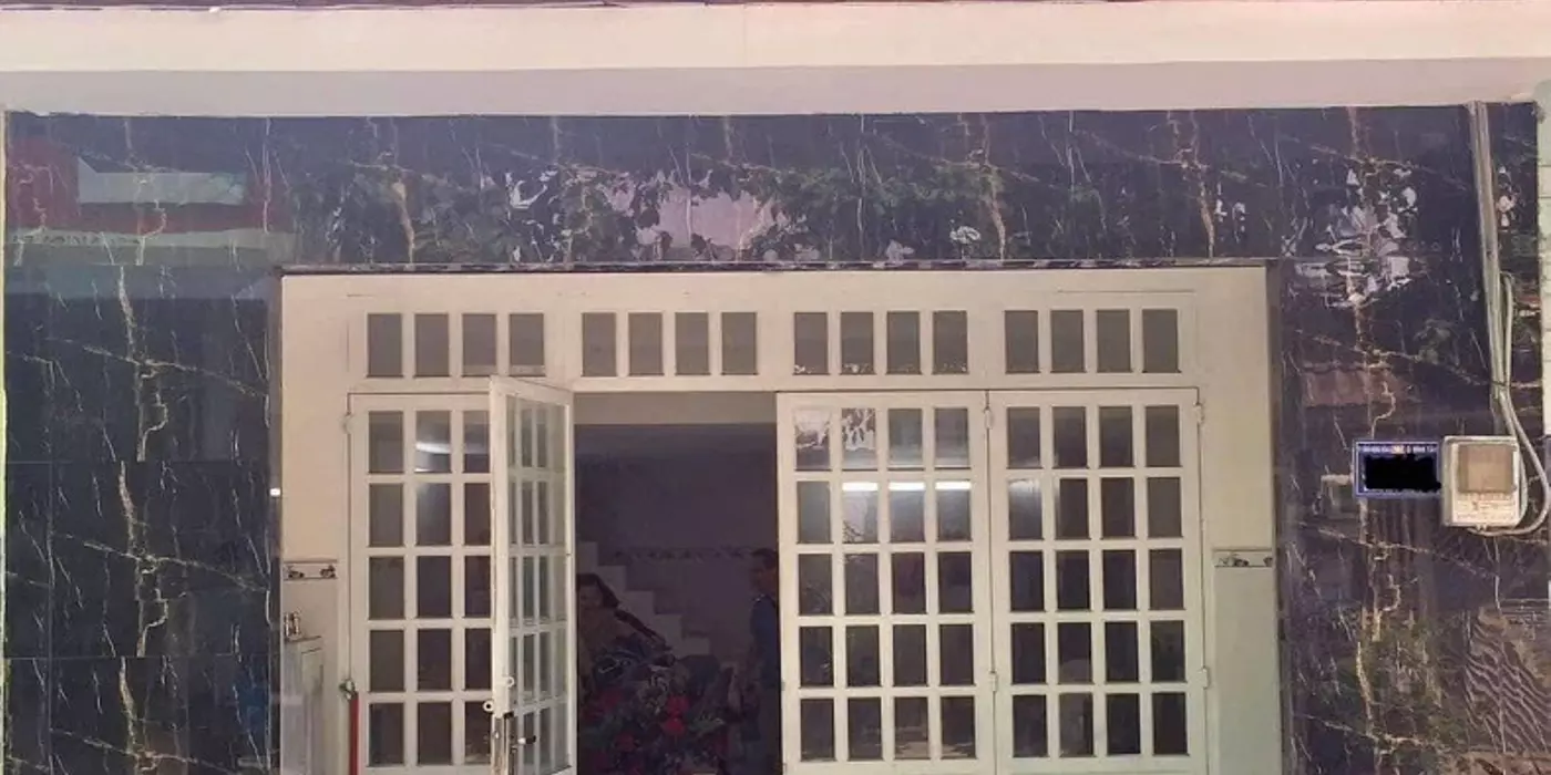 Hẻm 5m KD, ô tô ngủ trong nhà, Đuòng số 4, BHH B, Bình Tân, 42m2, 2 tầng, chỉ 2,x tỷ