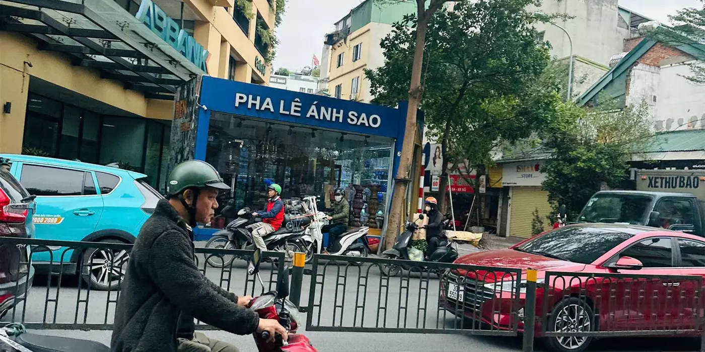 Bán Nhà Phố Tây Sơn - Đống Đa - Chỉ hơn 4 tỷ 5 - Ba Bước Ra Mặt Phố - Diện Tích gần 40m, 4 tầng