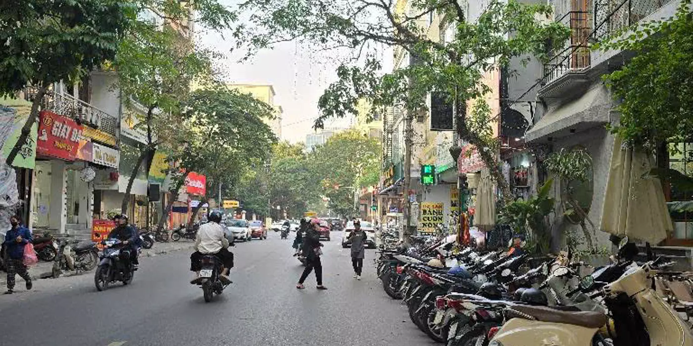 NHÀ PHAN VĂN TRƯỜNG-VIP CẦU GIẤY-PHÂN LÔ Ô TÔKINH DOANH65M2 SDGIÁ 3.89TỶ