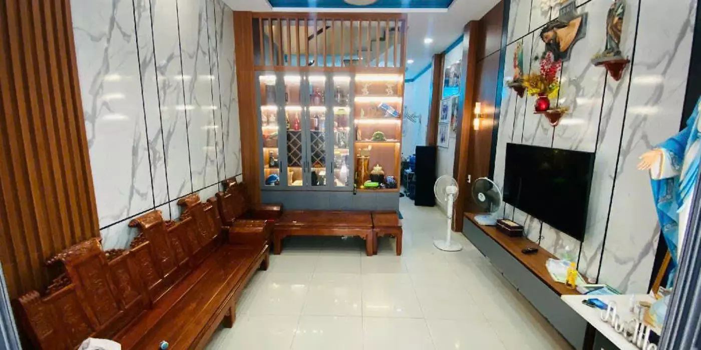 Nhà đẹp 4 tầng, ngay Liên Phường, Phân lô, xe hơi tránh, 60m2, 4PN, nhỉnh 5 tỷ
