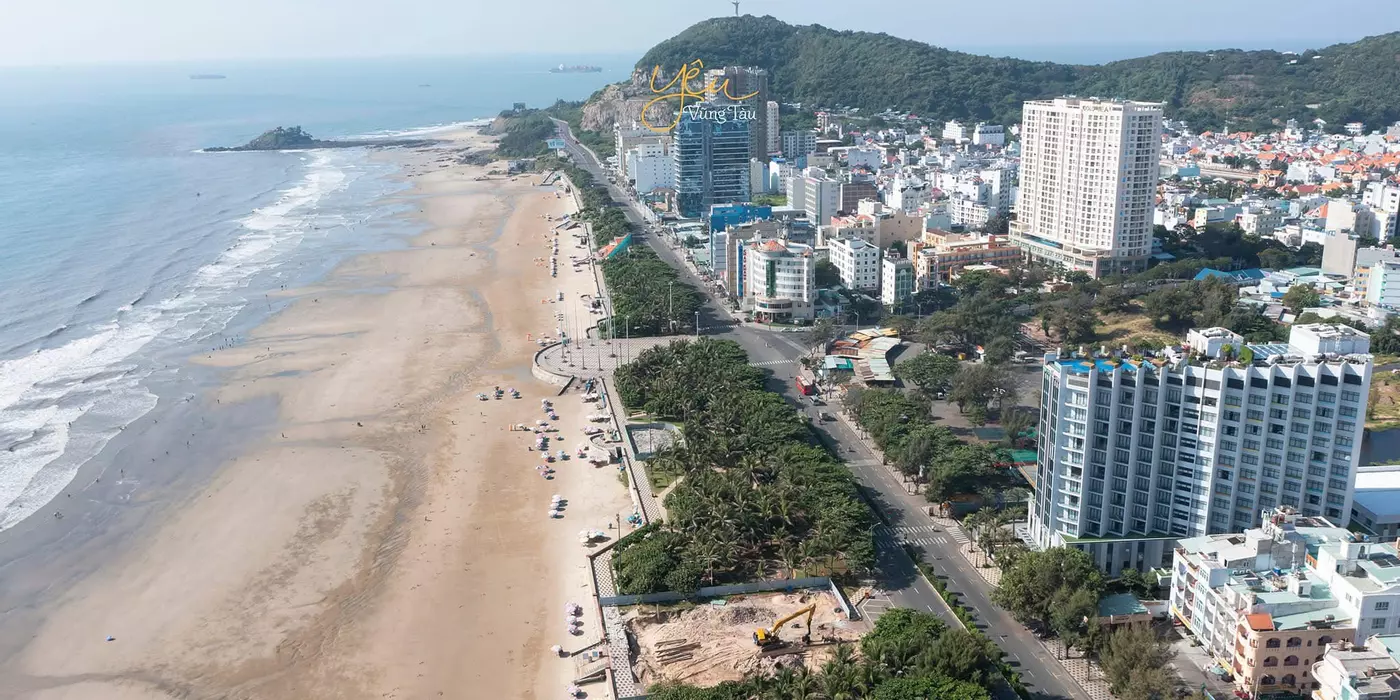 Bán 2 lô đất tại vị trí đắc địa: View bãi tắm chính, gần các khu du lịch nghỉ dưỡng lớn của tập