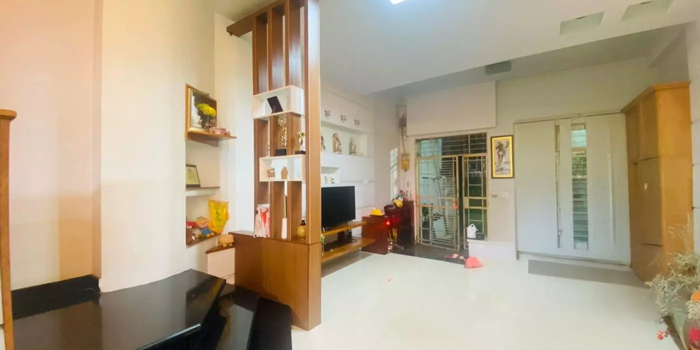 Bán nhà 3 tầng, 100m2, hẻm xe hơi rộng rãi, ngay chợ Đo Đạc, Trần Não, Quận 2,