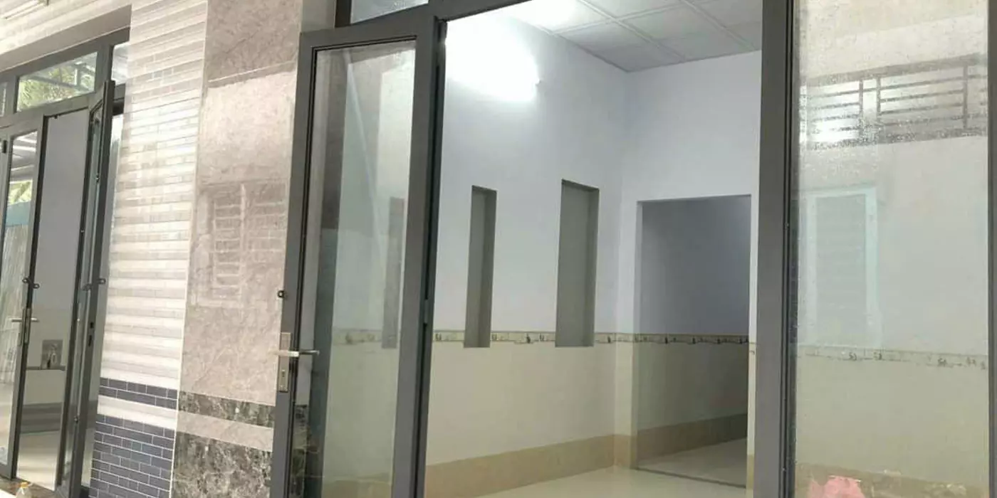 103. Nhà 3,5 Triệu Nhà Rộng Rãi Cách Hẻm Số Đỏ 400M