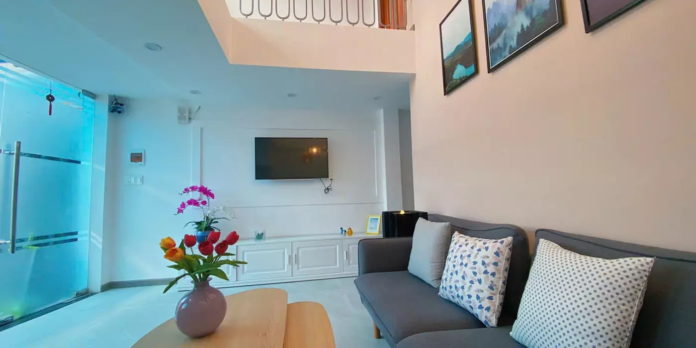 BÁN NHÀ MẶT TIỀN ĐƯỜNG LỚN ĐANG KINH DOANH HOMESTAY