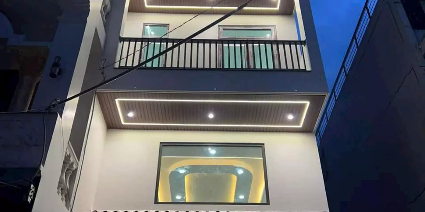 Nhà 5 tầng (4x20) Mặt Tiền Huỳnh Thị Hai, Tân Chánh Hiệp. Q.12 giá rẻ nhĩnh 9₫