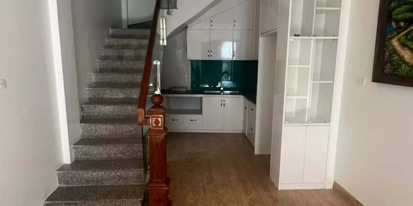 BAN NHA NHÀ DÂN XÂY CỰC CHẮC CHẮN - NGỌC THUỴ 5 _36M FULL NỘI THẤT - GIÁ 6TỶ8- NGÕ OTO ĐỖ CỬA -