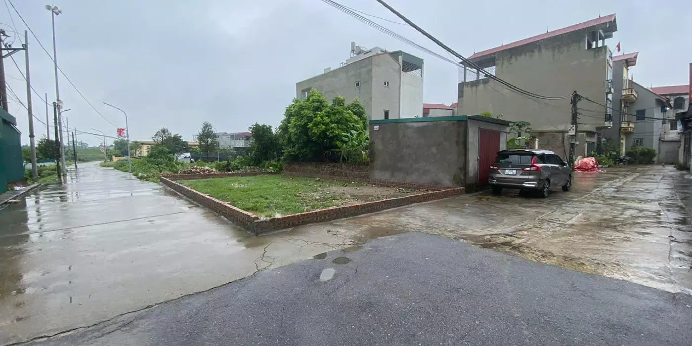 Bán đất tại Xuân Canh Đông Anh lô góc giãn dân120m đường bìa làng gần cầu Tứ Liên