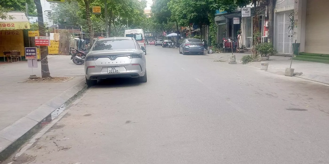 Phố Dương Khuê,Mai Dịch,Cầu Giấy 43m2, 7tầng thang máy, 21 tỷ