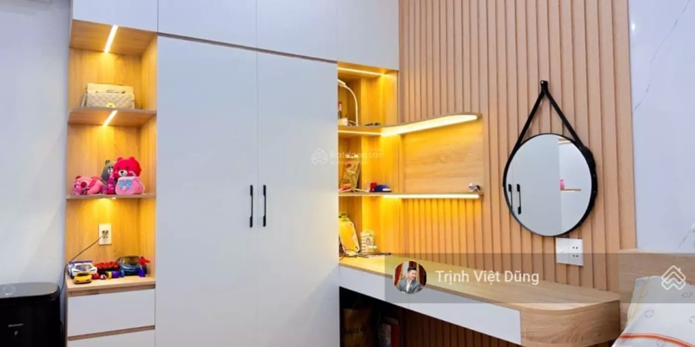 Nhà 3 tầng, mới đẹp 80m2, hẻm xe hơi, gần đường Lê Văn Thịnh, Quận 2, giá nhỉnh 5 tỷ