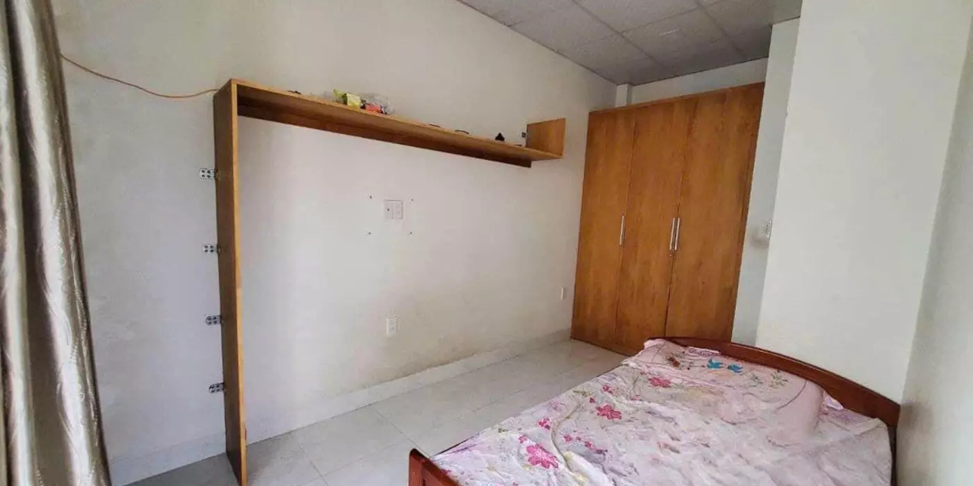 Bán Nhà 3 Tầng Hẻm Lê Hồng Phong, Nha Trang
Diện tích: 20.7m² - Giá: 1.6 Tỷ