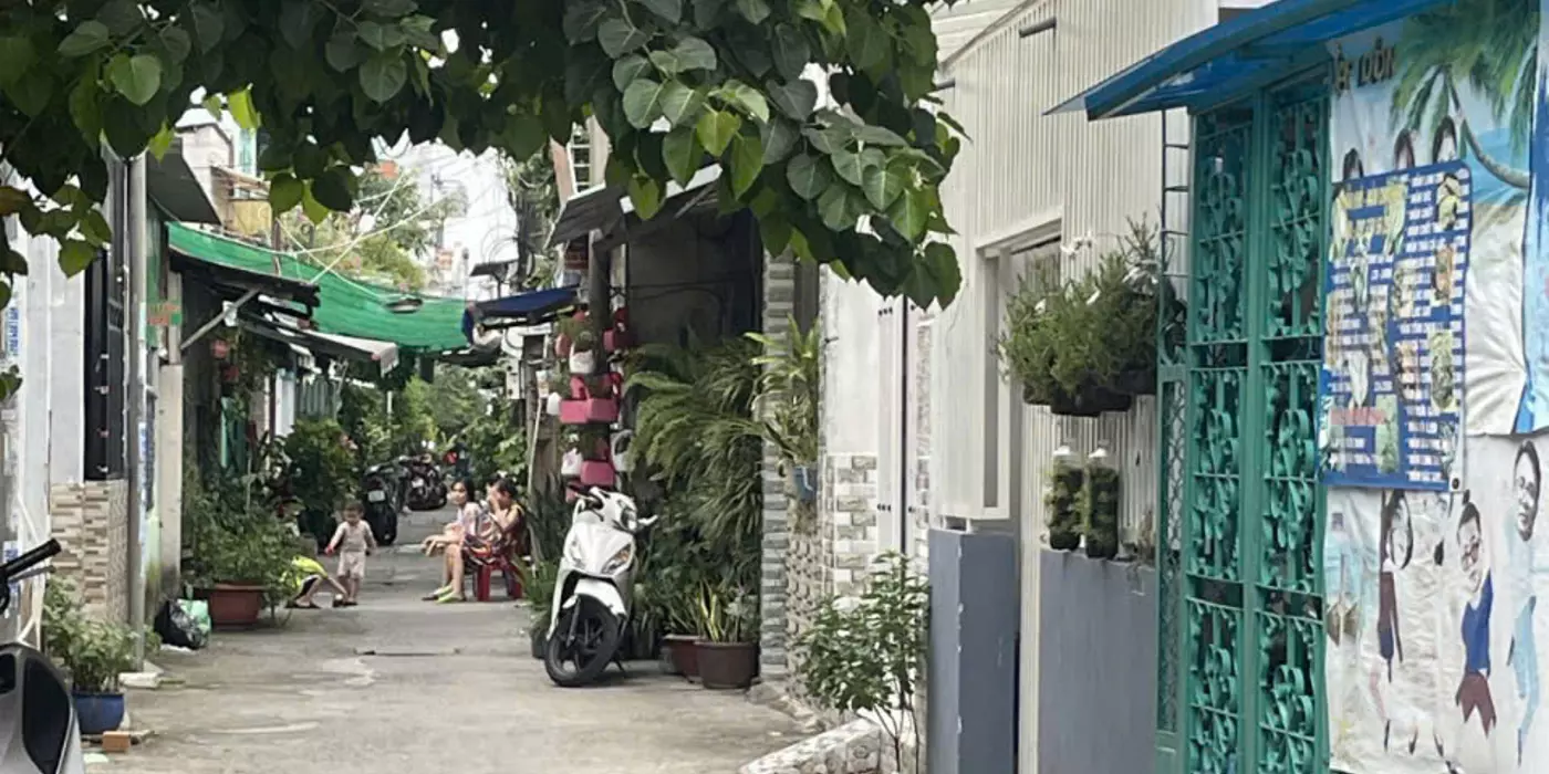 Nhà vị trí Đẹp.Lô góc.Tông tứ tung.50 m ra mặt lộ.Khu an ninh.Không ngập nước.Phạm thế Hiển .Q8