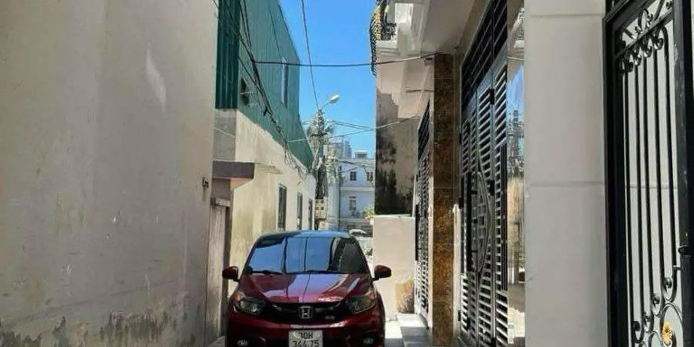 NHÀ ĐẸP ĐÓN TẾT - NGÔ QUYỀN HÀ ĐÔNG - Ô TÔ ĐỖ CỬA - 1 NHÀ RA Ô TÔ TRÁNH - LÔ GÓC PHỐ ĐI BỘ - KINH