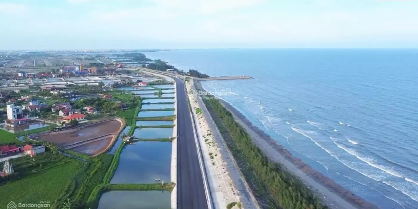Cơ Hội Vàng! Bán Gấp Lô Góc Đẹp Nhất Mặt Biển Quất Lâm - 100% Thổ Cư, Giá Rẻ Hơn Thị Trường 20%!