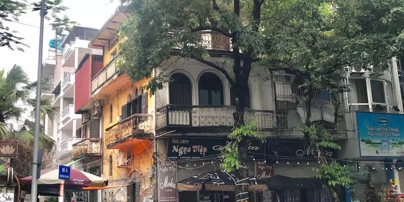 Cho thuê nhà lô góc, mặt tiền rộng, quận Hai Bà Trưng làm hàng ăn