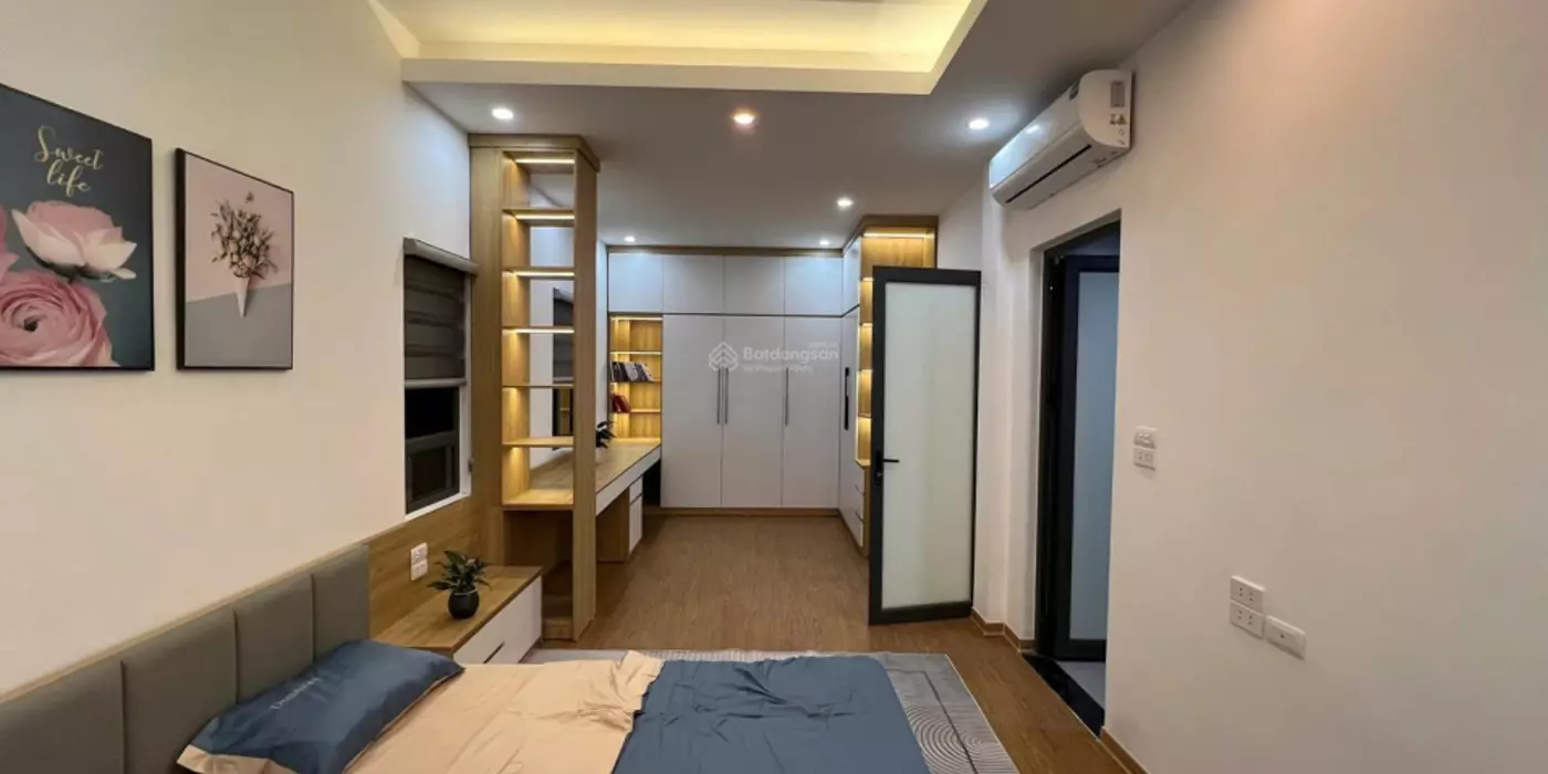 Cơ Hội Vàng Để Sở Hữu Ngôi Nhà Mơ Ước Tại Cầu Giấy! 4.8 tỷ, 4 tầng, ngõ đỗ ô tô