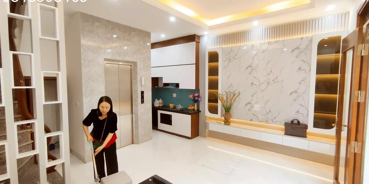 BÁN NHÀ RIÊNG, 7.4 tỷ, 34m2, 4PN + 5WC tại HOÀNG MAI, GIÁP BÁT, 6 TẦNG THANG MÁY, FULL NỘI THẤT