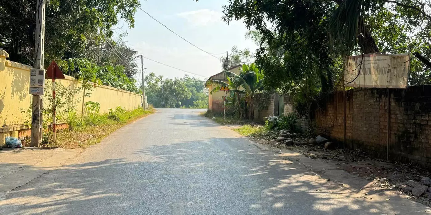 BÁN NHÀ 2 TẦNG ĐẸP, ĐỦ CÔNG NĂNG – CHỈ VIỆC XÁCH VALI VỀ Ở TẠI TÂN YÊN, BẮC GIANG