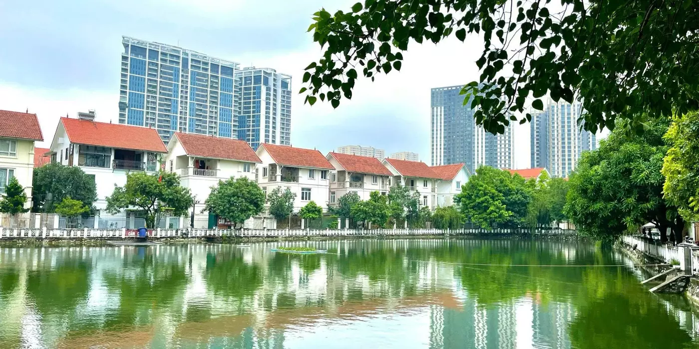 HÀNG XÓM LÀNG VIỆT KIỀU CHÂU ÂU - LÔ GÓC - THỬA ĐẤT VUÔNG ĐẸP - NGÕ NÔNG - GẦN HỒ