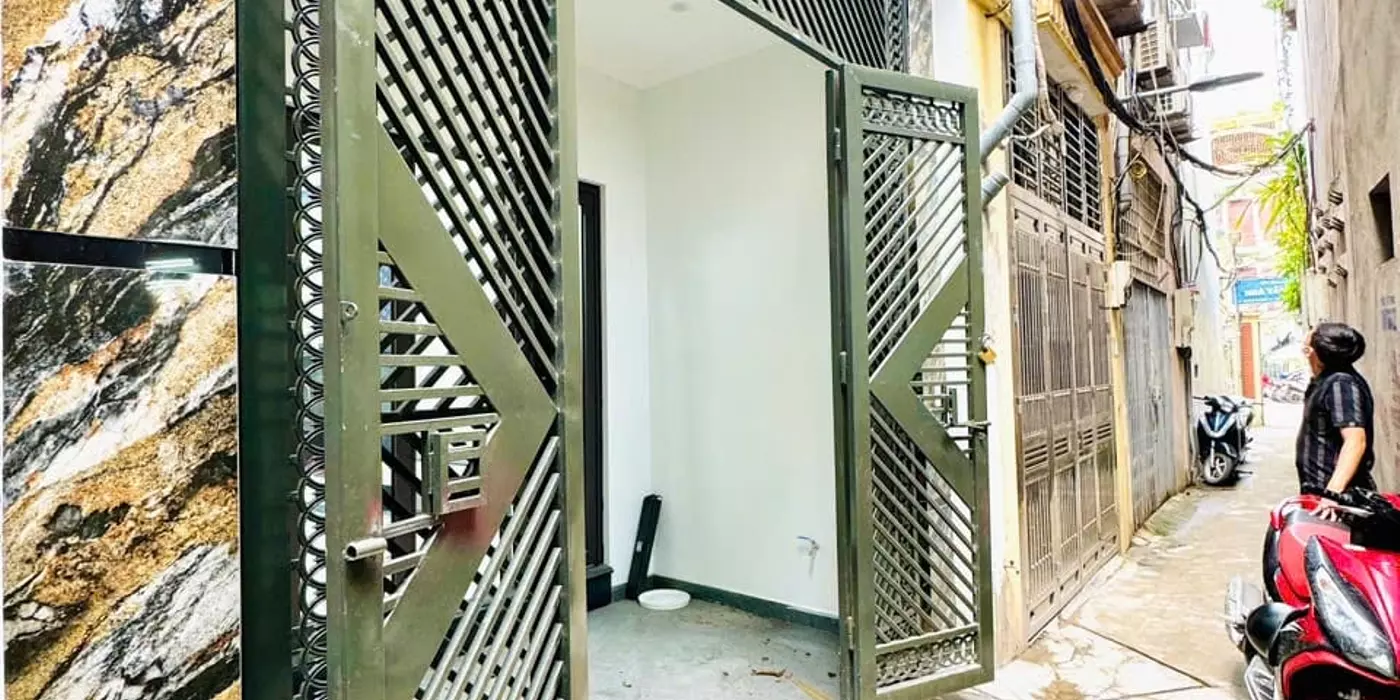 5 TẦNG THANG MÁY - CÁCH PHỐ 30M - NGÕ THOÁNG ĐẸP - THIẾT KẾ THÔNG SÀN HIỆN ĐẠI.