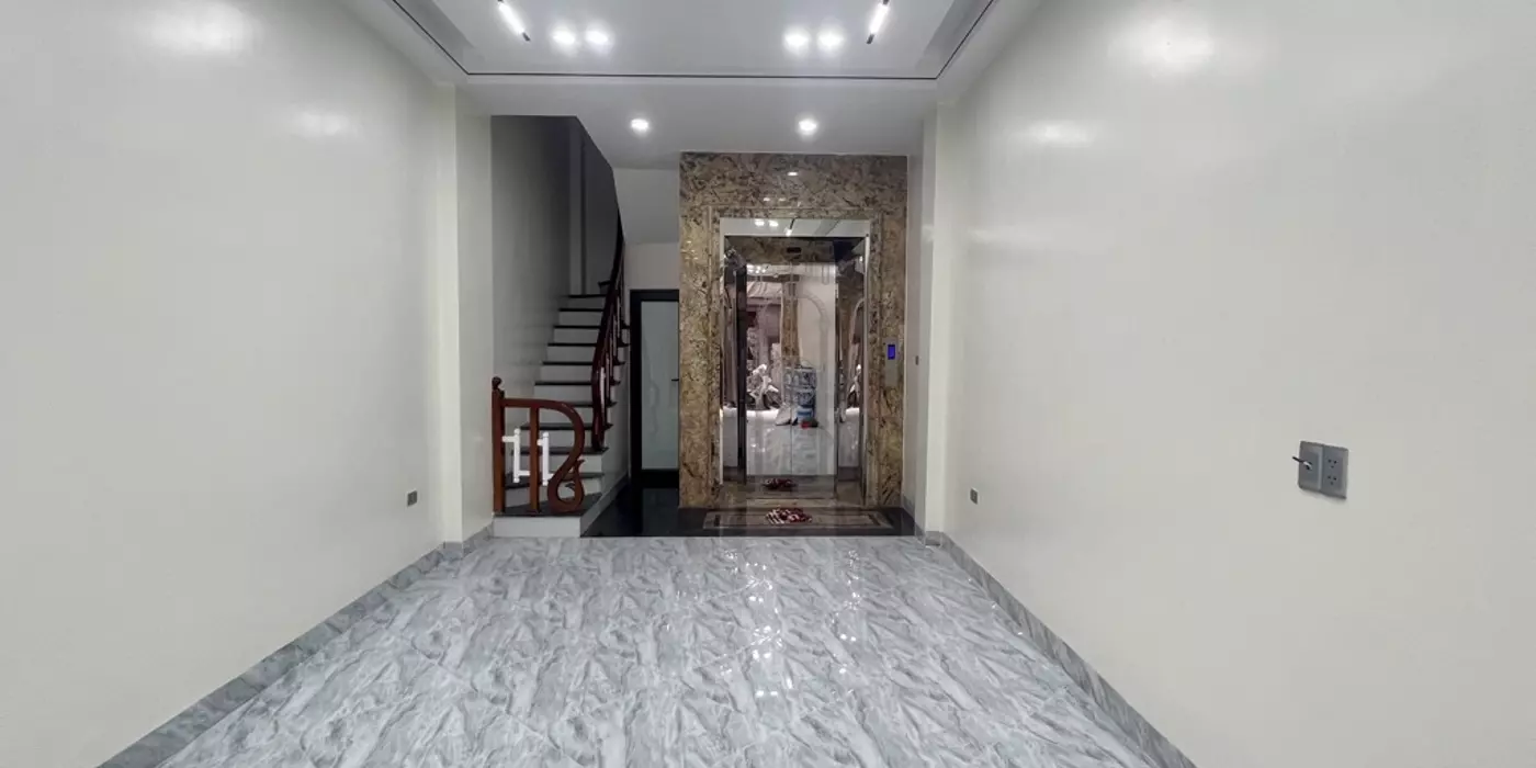 Bán nhà Nguyễn Văn Cừ hộ khẩu Gia Thuỵ, Long Biên. Thang máy, an sinh đỉnh. 50m2*6T, 9.7 tỷ
