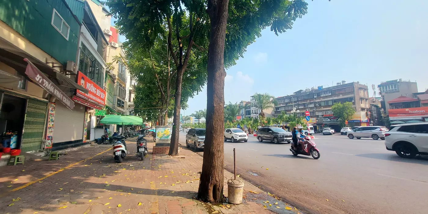 Bán nhà phố Trần Khát Chân, TT Hai Bà Trưng, ngõ thông, gần phố, giao thông thuận tiện.
