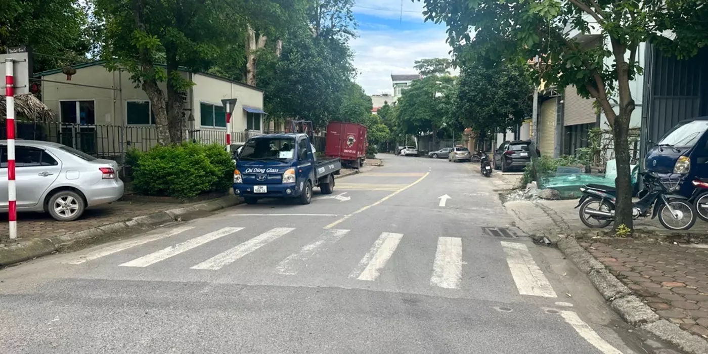 Bán 60m đất phố Cổ Linh, Long Biên, Hà Nội. LH0981707007
