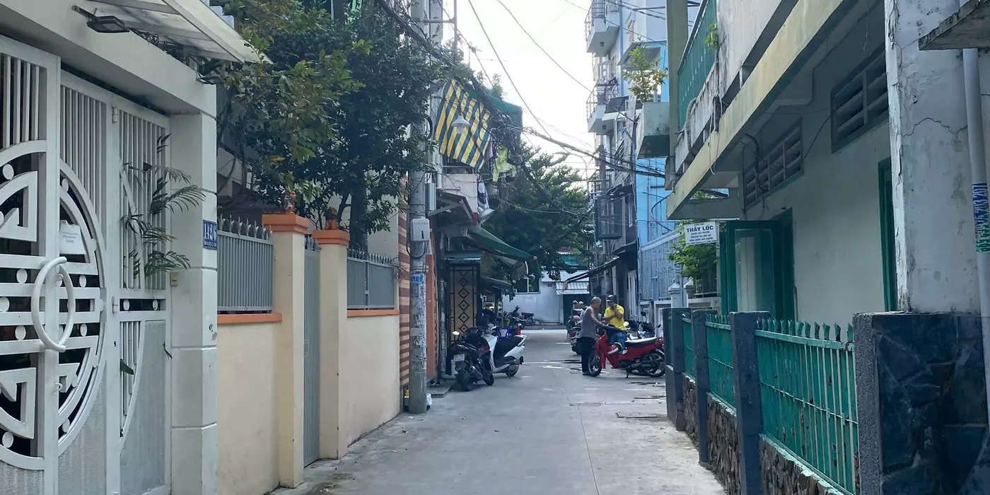 Bán Nhà kế HXH Phan Văn Trị, 3 Tầng 2PN Chỉ Nhỉnh 2 Tỉ