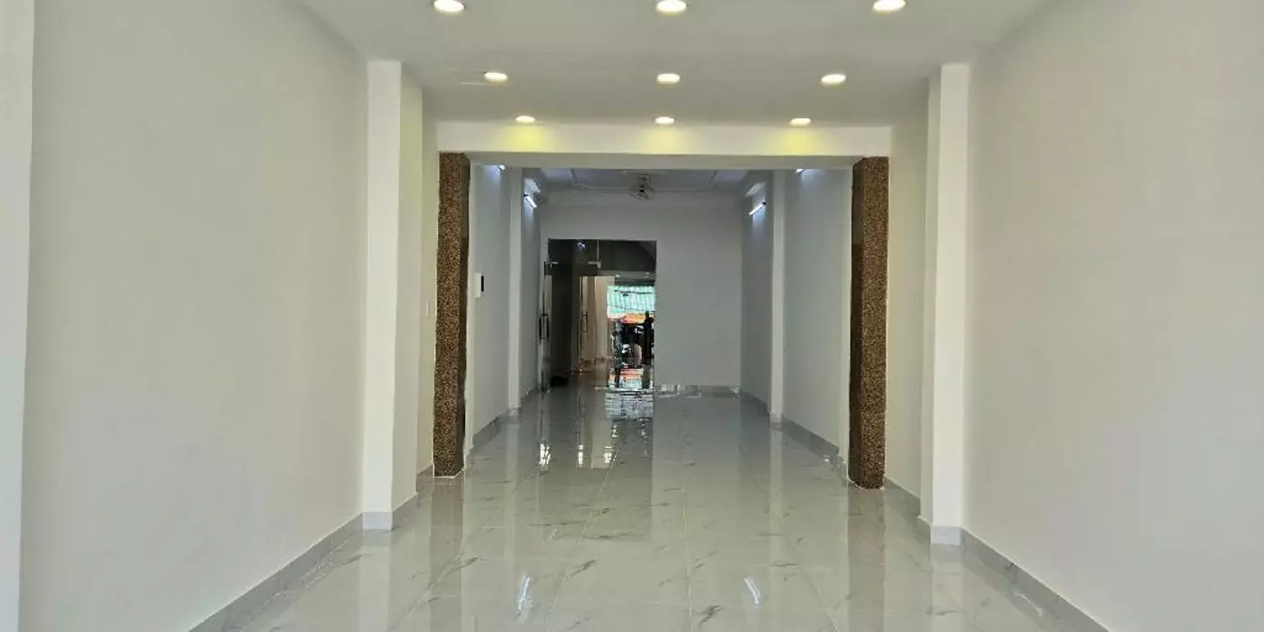 Mặt tiền chợ Bùi Minh Trực 3.7x24, 4 tầng chỉ 20 tỷ 5