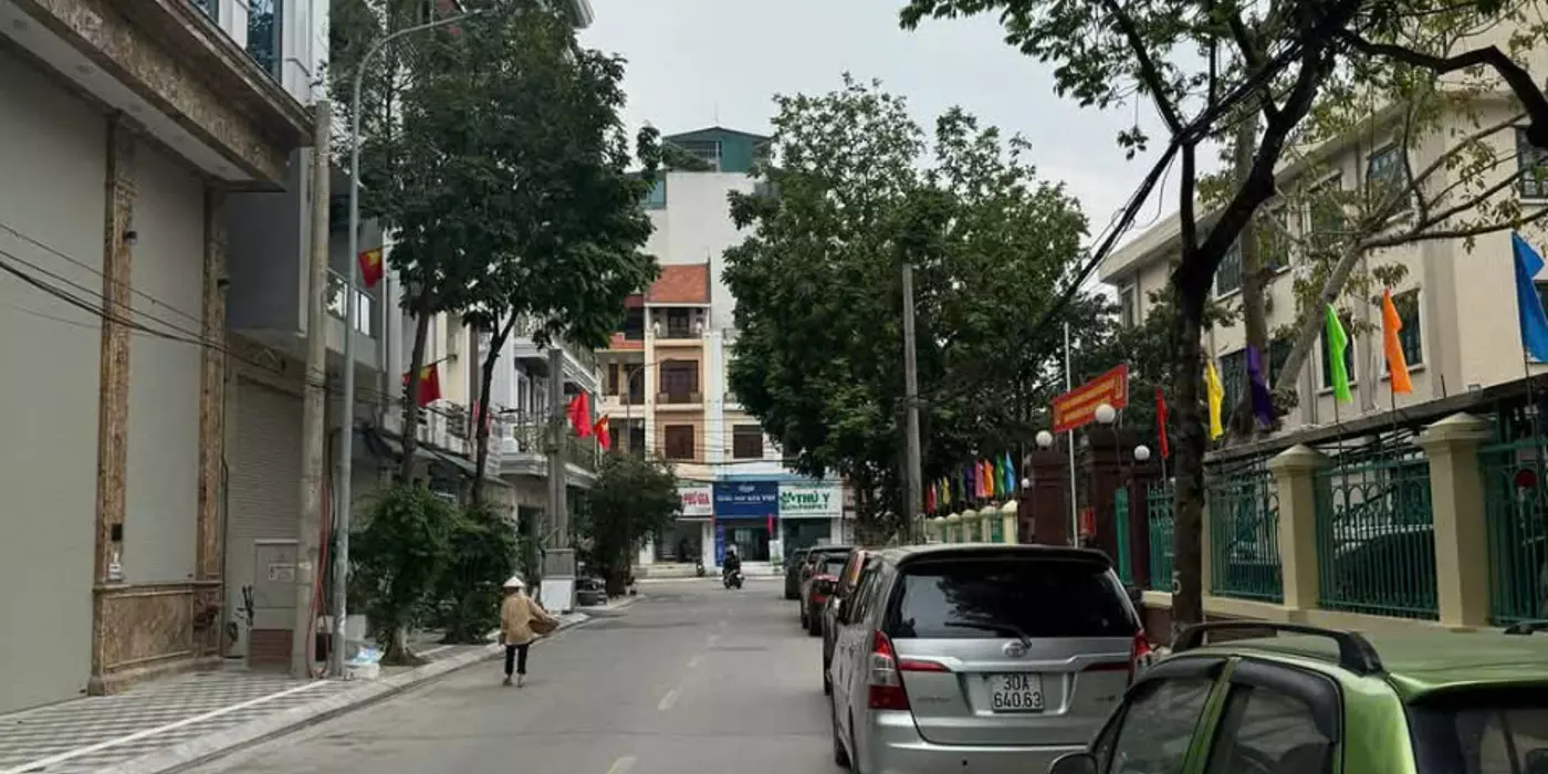 Bán nhà 151m², 3 tầng, 5PN, 5WC, An Dương Vương, Tây Hồ - 17 tỷ