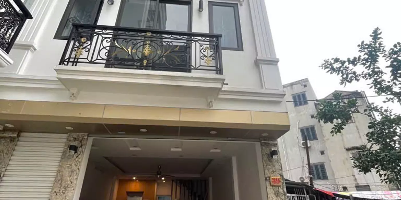 Bán nhà văn phòng 6 tầng, 62m², Lĩnh Nam, Mai Động, thang máy, oto 7 chỗ vào nhà