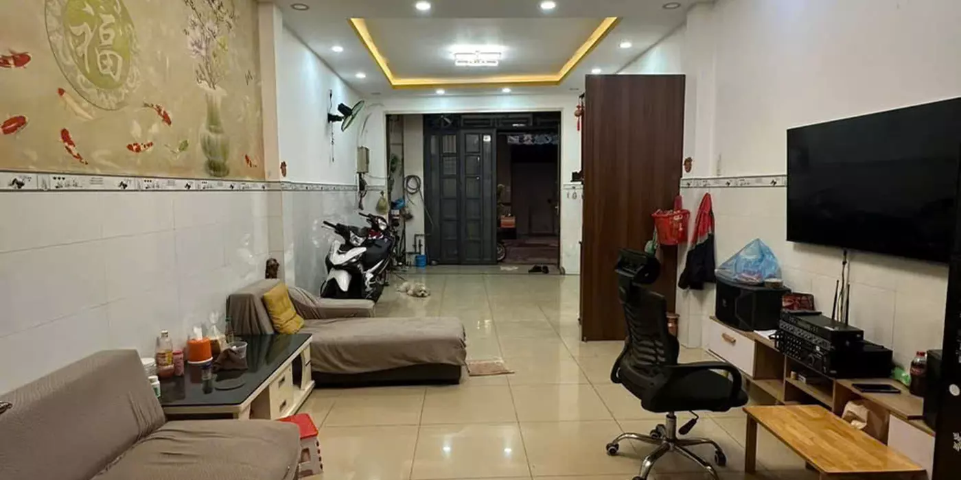 Nhà Đẹp.Hẻm xe hơi 6 m,Vỉ trí trung Tâm Tân Phú.DT 80 m2.