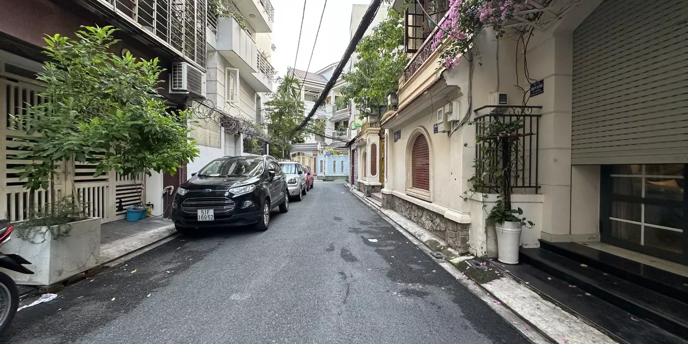 BÁN NHÀ BẠCH ĐẰNG, KHU SÂN BAY, NHÀ ĐẸP KTS THIẾT KẾ - LÔ GÓC 2 MẶT Ô TÔ TRÁNH - 60M2.