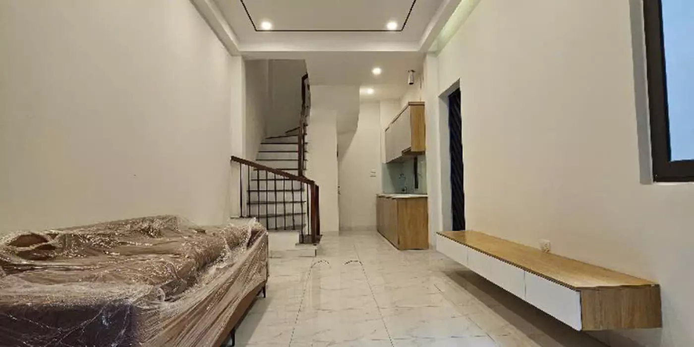 HIẾM  - NHÀ NGỌC THUỴ - LONG BIÊN - 35M x 5 TẦNG - GIÁ NHỈNH 6 TỶ
NHÀ KO QUA SÀN MÔI GIỚI - GIÁ