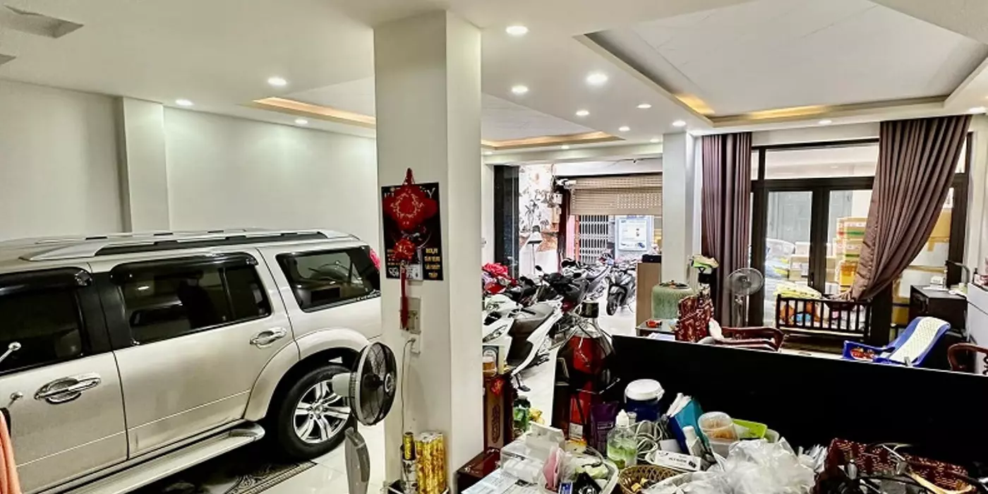 Bán nhà ngộp Bank HXH Đồng Xoài, P13, Tân Bình, 130m2, 4 tầng, 8PN, giá rẻ