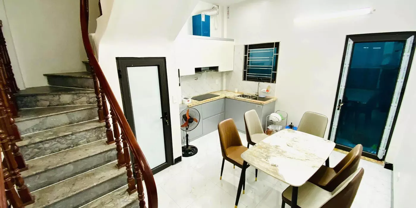Bán nhà Phố Hào Nam_Hai thoáng trước sau_Dân xây chắc chắn, 33mx5T, Giá: 7.58 Tỷ.