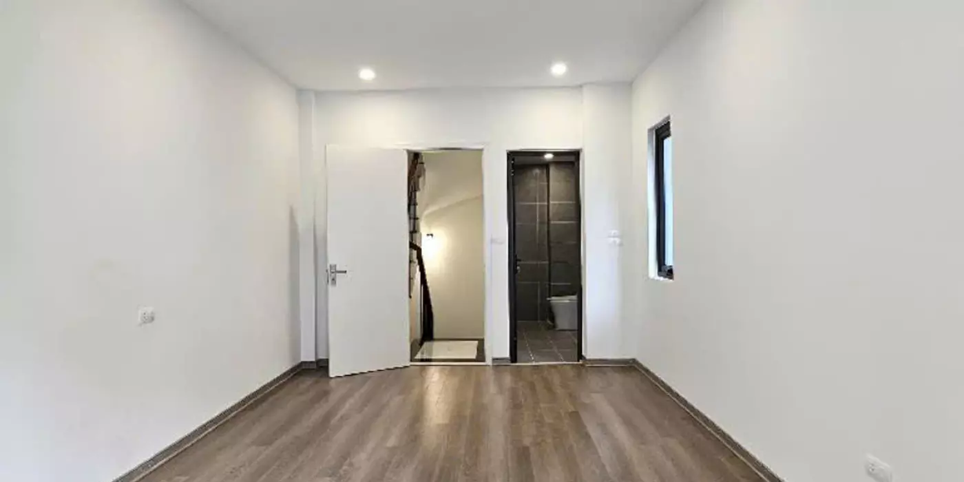 HIẾM - NHÀ NGỌC THUỴ - LONG BIÊN 35M x 5 TẦNG - GIÁ NHỈNH 6 TỶ
NHÀ ĐẸP - TẶNG FULL NỘI THẤT XỊN