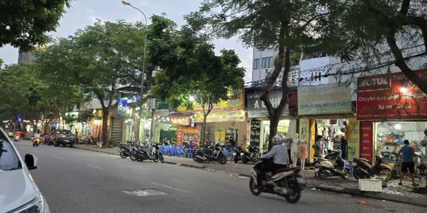 SIÊU HOA HẬU CỰC ĐẸP MẶT PHỐ XÃ ĐÀN ĐỐNG ĐA, LÔ GÓC 2 TIỀN 

448m2 x 3 TẦNG- GIÁ 330 TỶ CÓ THƯƠNG