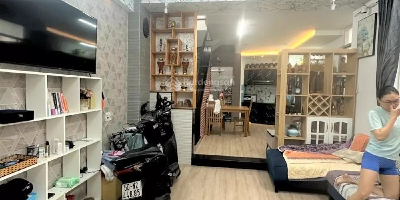 Nhà 3 tầng, BV Lê Văn Việt, 90m2, ngang 5m, 4 PN, hẻm xe hơi thông, nhỉnh 6.5 tỷ