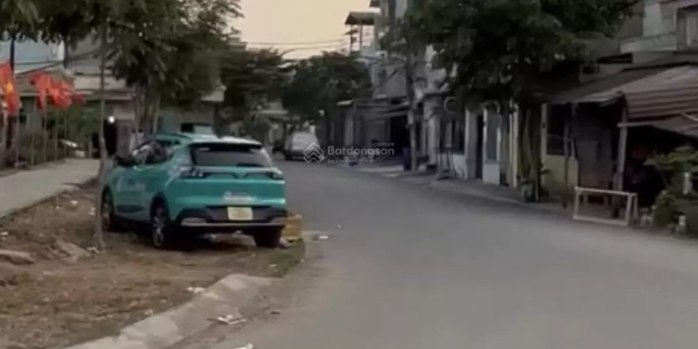 Căn Góc 2MT Võ Văn Hát, P Long Trường, Q9, Tp HCM: 139m2 GIÁ 5,8 tỶ