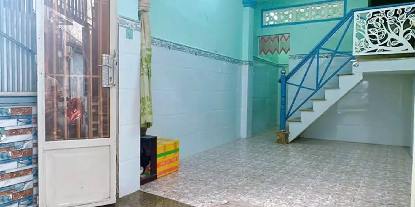 NHÀ SÁT MẶT TIỀN Q4
DIỆN TÍCH SD 44M2 
CÓ 2, TỶ HƠN