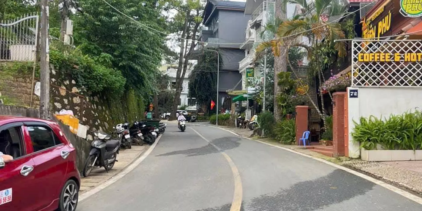 khách sạn Đà Lạt 12 phòng, MT đường Lý Tự Trọng, p 2, thành phố Đà Lạt
0938974428