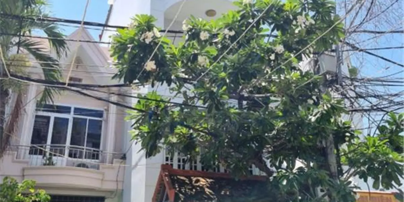 Nhà phố 5 tầng mặt tiền Nguyễn Hữu Huân, phường Tân Lập, Tp Nha Trang. Giá chỉ 6,5 tỷ